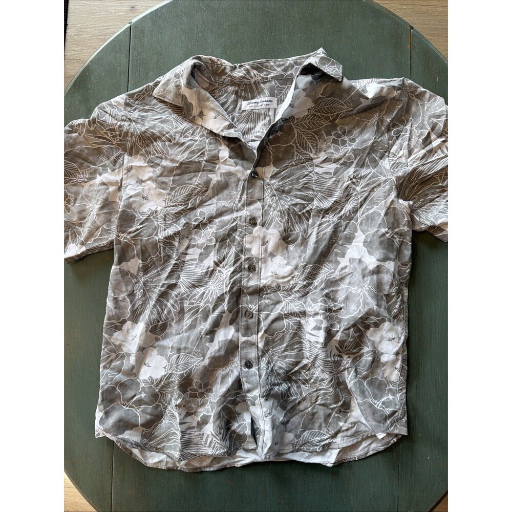 Tommy Bahama Men's the Coconut Point Floral Short Sleeve Seal Family Size Med